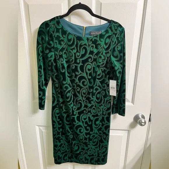 NWT Jessica Howard Emerald Green and Gold Holiday Dress Size 6